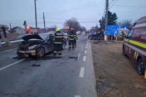 Trei persoane, rănite într-un accident produs la Cornu Luncii