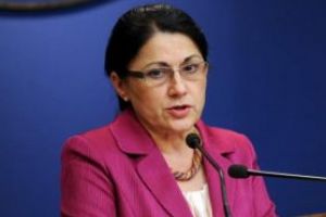 Andronescu: Sunt 1.460 de scoli in tara cu grupurile sanitare in curte; avem bani in buget ca sa rezolvam problema