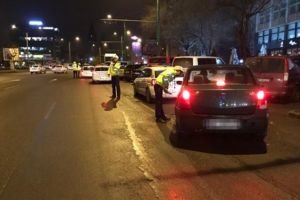 Razie cu efective mărite, în Braşov. Poliţia Rutieră a ieşit la vânătoare de şoferi indisciplinaţi