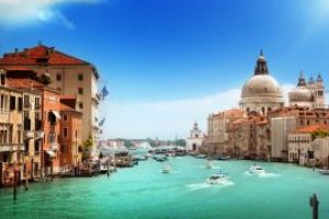 Venetia ar putea percepe o taxa turistica de 3 euro pentru vizitele de o zi