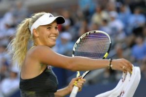 Boala năucitoare de care suferă Caroline Wozniacki. Rivala Simonei Halep se va retrage din tenis