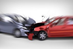 Maşină care circula ilegal pe teritoriul României, implicată într-un accident, la Braşov