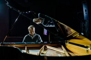 INTERVIU. Pianistul Bogdan Vaida va concerta la UMFST: „Muzica clasică este pentru oricine vrea să o asculte”