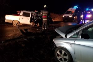 Accident rutier grav in judetul Brasov. Doua autoturisme si o caruta, implicate. Sunt mai multe victime (galerie foto)