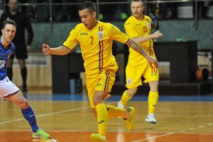 Futsalul revine la competiţia internă după testele cu Italia